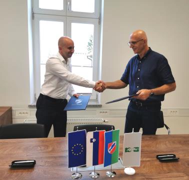 Podpis pogodbe Dolenje Podpoljane